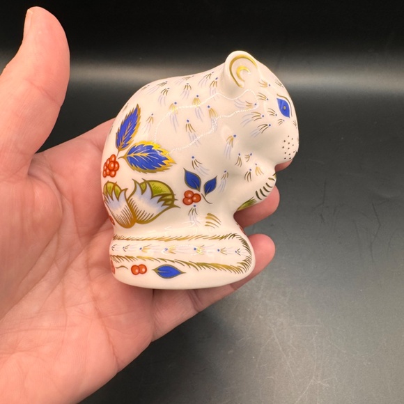 Royal Crown Derby "Derby Dormouse" Collectors Guild exclusive. Gold stopper. - Picture 10 of 12